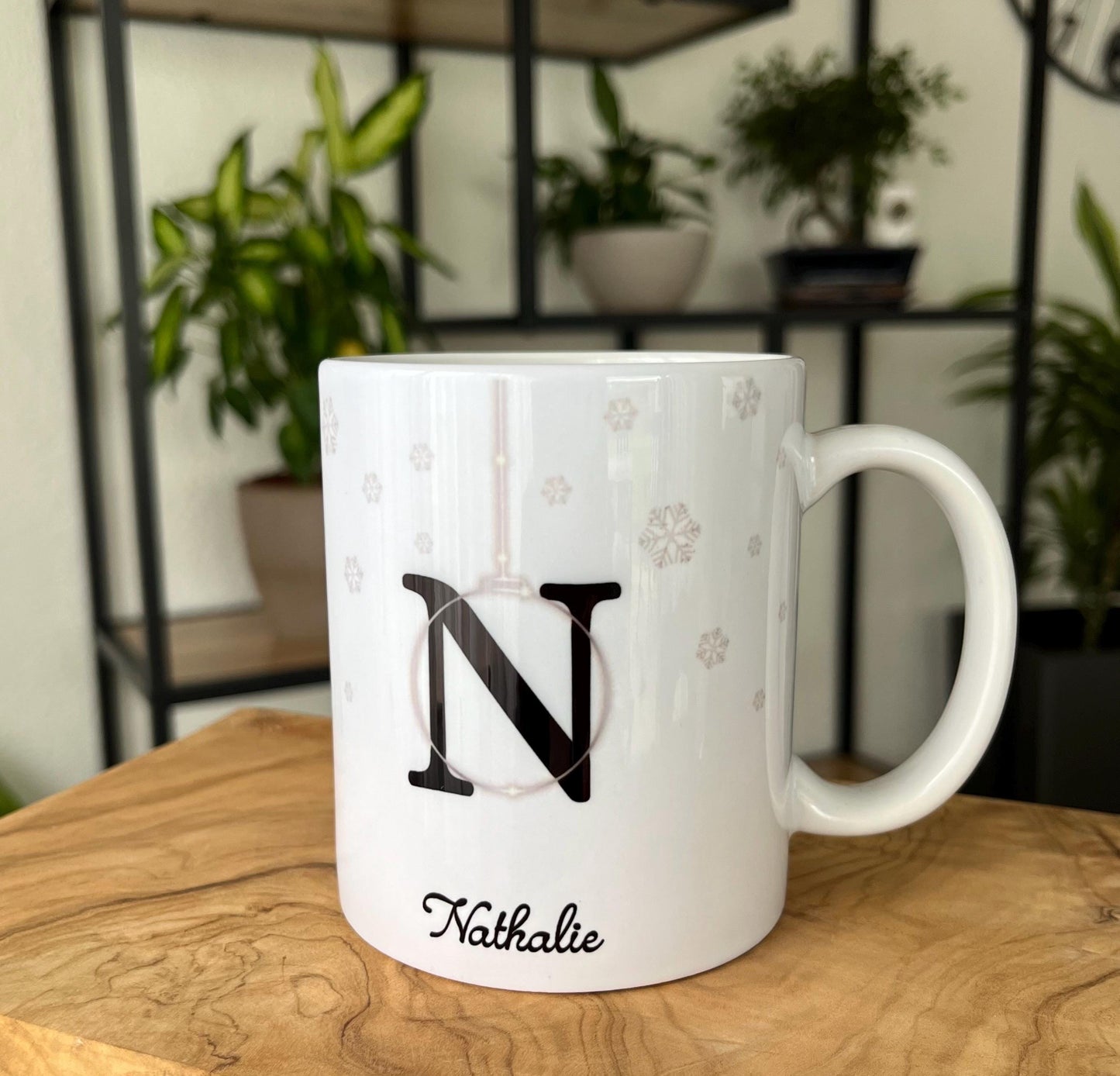 Mug Personnalisé de Noël, Flocons et Boule Transparente,  Initiale et Prénom, Cadeau Élégant et Unique, Cadeau personnalisé, Cadeau unique