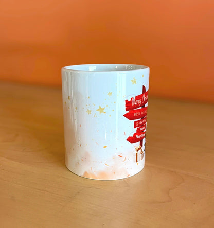 Mug de Noël, Gnome de Noël avec panneau de direction vers de joyeuses Fêtes, Étoiles, Idée Cadeau Original, Tasse de Noël, Cadeau Original